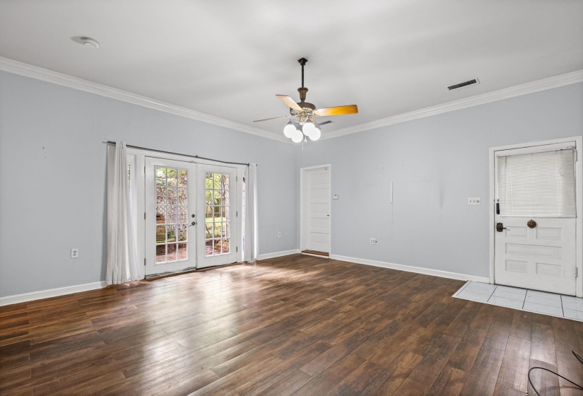 689 TANGLEWOOD ST, Memphis, Tennessee 38104, 3 Bedrooms Bedrooms, 7 Rooms Rooms,2 BathroomsBathrooms,Residential,For Sale,TANGLEWOOD,10222498
