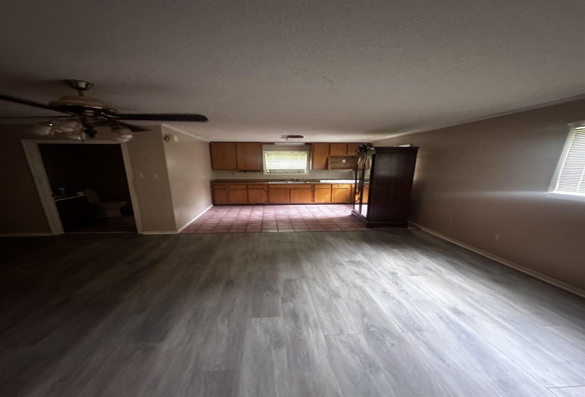 1865 BARTLETT AVE, Memphis, Tennessee 38134, 4 Bedrooms Bedrooms, 8 Rooms Rooms,2.1 BathroomsBathrooms,Residential,For Sale,BARTLETT,10222502