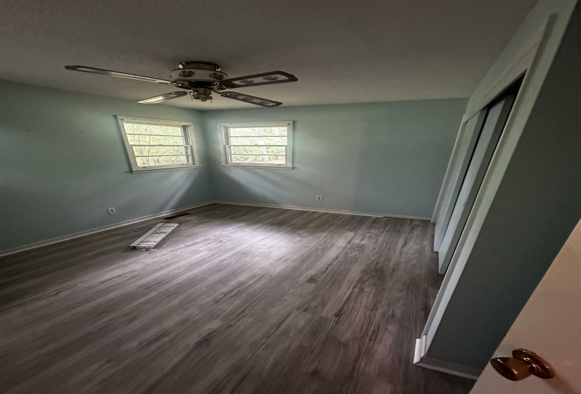 1865 BARTLETT AVE, Memphis, Tennessee 38134, 4 Bedrooms Bedrooms, 8 Rooms Rooms,2.1 BathroomsBathrooms,Residential,For Sale,BARTLETT,10222502