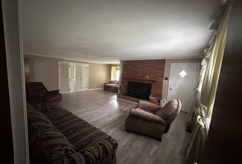 1865 BARTLETT AVE, Memphis, Tennessee 38134, 4 Bedrooms Bedrooms, 8 Rooms Rooms,2.1 BathroomsBathrooms,Residential,For Sale,BARTLETT,10222502