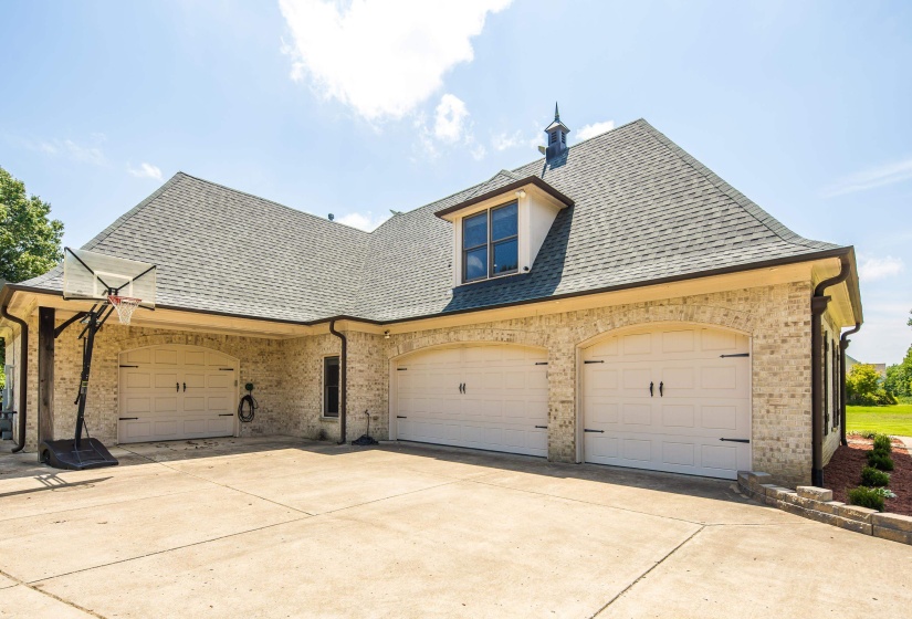 9028 OSBORNTOWN RD, Unincorporated, Tennessee 38002, 4 Bedroom Bedrooms, 9 Room Rooms,3.1 BathroomBathrooms,Residential,For Sale,OSBORNTOWN,0,10222506
