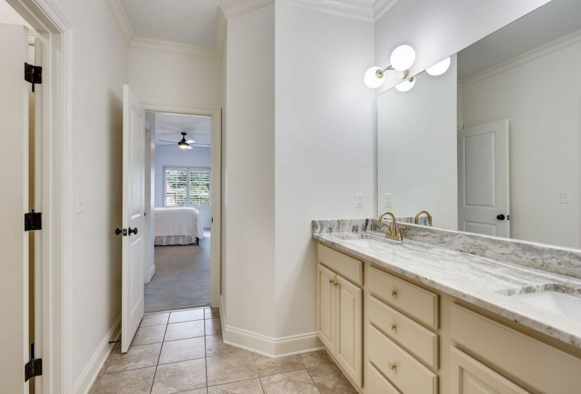 3015 DEVONSHIRE CV, Germantown, Tennessee 38139, 5 Bedrooms Bedrooms, 14 Rooms Rooms,4.1 BathroomsBathrooms,Residential,For Sale,DEVONSHIRE,10222522