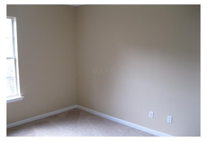 9274 CHARLY HILL LN, Memphis, Tennessee 38016, 3 Bedrooms Bedrooms, 5 Rooms Rooms,2 BathroomsBathrooms,Rental Properties,For Sale,CHARLY HILL,10222548