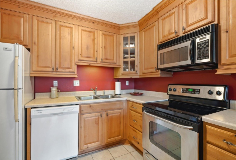 435 HIGHLAND ST, Memphis, Tennessee 38122, 3 Bedroom Bedrooms, 6 Room Rooms,2.1 BathroomBathrooms,Residential,For Sale,HIGHLAND,0,10218734