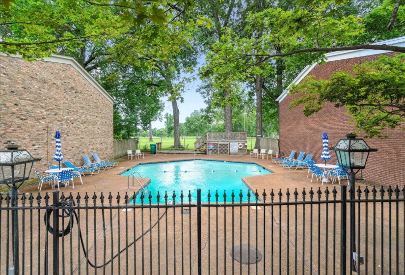 435 HIGHLAND ST, Memphis, Tennessee 38122, 3 Bedroom Bedrooms, 6 Room Rooms,2.1 BathroomBathrooms,Residential,For Sale,HIGHLAND,0,10218734