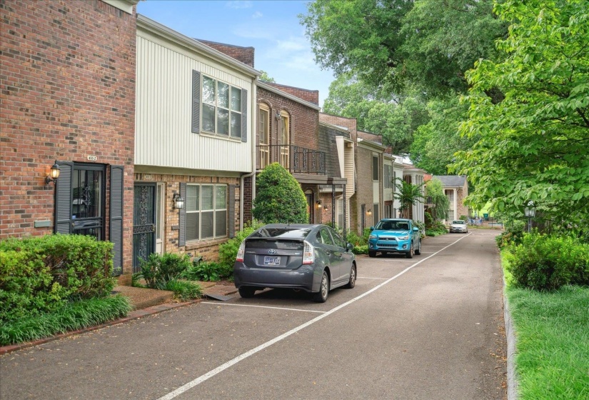 435 HIGHLAND ST, Memphis, Tennessee 38122, 3 Bedroom Bedrooms, 6 Room Rooms,2.1 BathroomBathrooms,Residential,For Sale,HIGHLAND,0,10218734