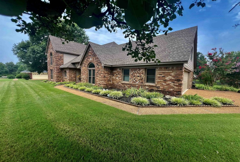 8838 HILLMAN WAY, Bartlett, Tennessee 38133, 4 Bedroom Bedrooms, 9 Room Rooms,3 BathroomBathrooms,Residential,For Sale,HILLMAN,0,10218990