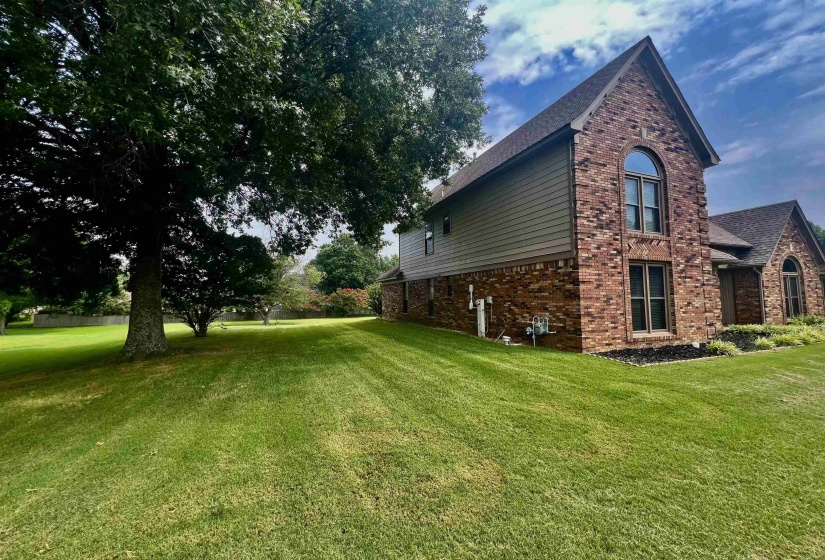 8838 HILLMAN WAY, Bartlett, Tennessee 38133, 4 Bedroom Bedrooms, 9 Room Rooms,3 BathroomBathrooms,Residential,For Sale,HILLMAN,0,10218990