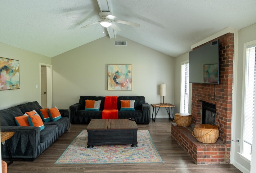 7118 REESE RD, Memphis, Tennessee 38133, 3 Bedroom Bedrooms, 6 Room Rooms,2 BathroomBathrooms,Residential,For Sale,REESE,0,10222526