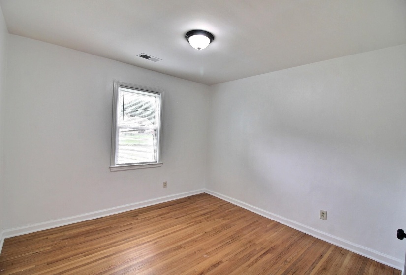 4264 EASTERN CV, Memphis, Tennessee 38122, 3 Bedrooms Bedrooms, 6 Rooms Rooms,1 BathroomBathrooms,Residential,For Sale,EASTERN,10222531
