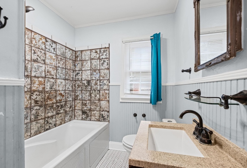 3280 CARNES AVE, Memphis, Tennessee 38111, 4 Bedroom Bedrooms, 7 Room Rooms,2.1 BathroomBathrooms,Residential,For Sale,CARNES,0,10222539