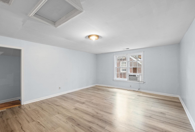 3280 CARNES AVE, Memphis, Tennessee 38111, 4 Bedroom Bedrooms, 7 Room Rooms,2.1 BathroomBathrooms,Residential,For Sale,CARNES,0,10222539