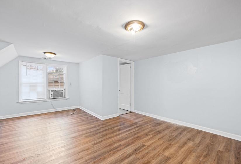 3280 CARNES AVE, Memphis, Tennessee 38111, 4 Bedroom Bedrooms, 7 Room Rooms,2.1 BathroomBathrooms,Residential,For Sale,CARNES,0,10222539