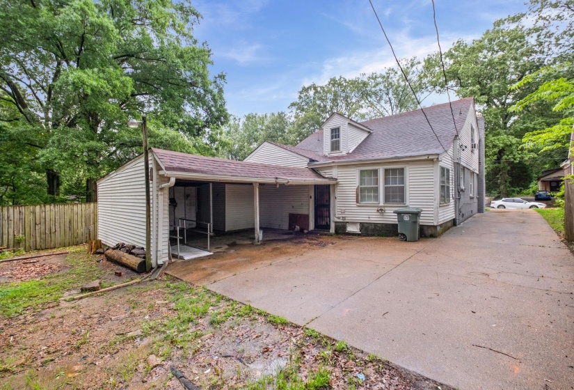 3280 CARNES AVE, Memphis, Tennessee 38111, 4 Bedroom Bedrooms, 7 Room Rooms,2.1 BathroomBathrooms,Residential,For Sale,CARNES,0,10222539