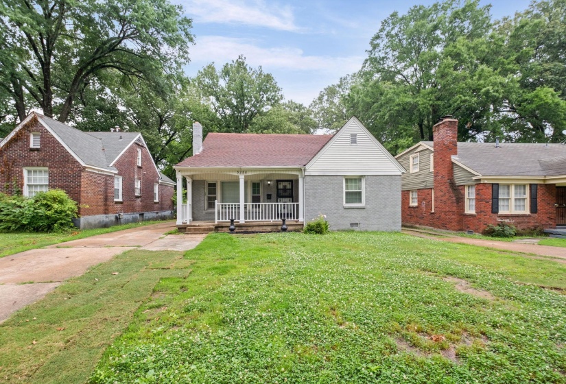 3280 CARNES AVE, Memphis, Tennessee 38111, 4 Bedroom Bedrooms, 7 Room Rooms,2.1 BathroomBathrooms,Residential,For Sale,CARNES,0,10222539
