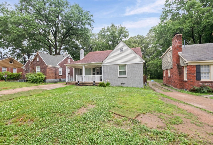 3280 CARNES AVE, Memphis, Tennessee 38111, 4 Bedroom Bedrooms, 7 Room Rooms,2.1 BathroomBathrooms,Residential,For Sale,CARNES,0,10222539