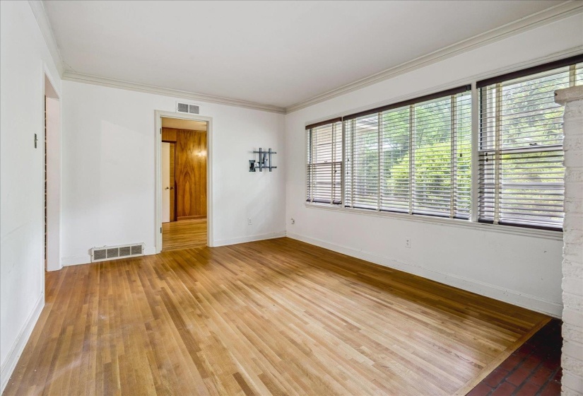 4596 CROSSOVER LN, Memphis, Tennessee 38117, 3 Bedroom Bedrooms, 6 Room Rooms,2 BathroomBathrooms,Residential,For Sale,CROSSOVER,0,10222541