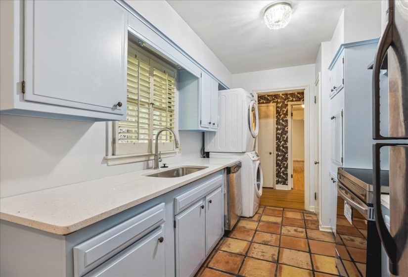 4596 CROSSOVER LN, Memphis, Tennessee 38117, 3 Bedroom Bedrooms, 6 Room Rooms,2 BathroomBathrooms,Residential,For Sale,CROSSOVER,0,10222541