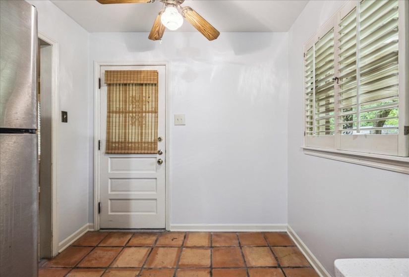 4596 CROSSOVER LN, Memphis, Tennessee 38117, 3 Bedroom Bedrooms, 6 Room Rooms,2 BathroomBathrooms,Residential,For Sale,CROSSOVER,0,10222541