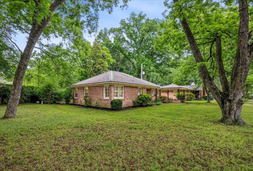 4596 CROSSOVER LN, Memphis, Tennessee 38117, 3 Bedroom Bedrooms, 6 Room Rooms,2 BathroomBathrooms,Residential,For Sale,CROSSOVER,0,10222541