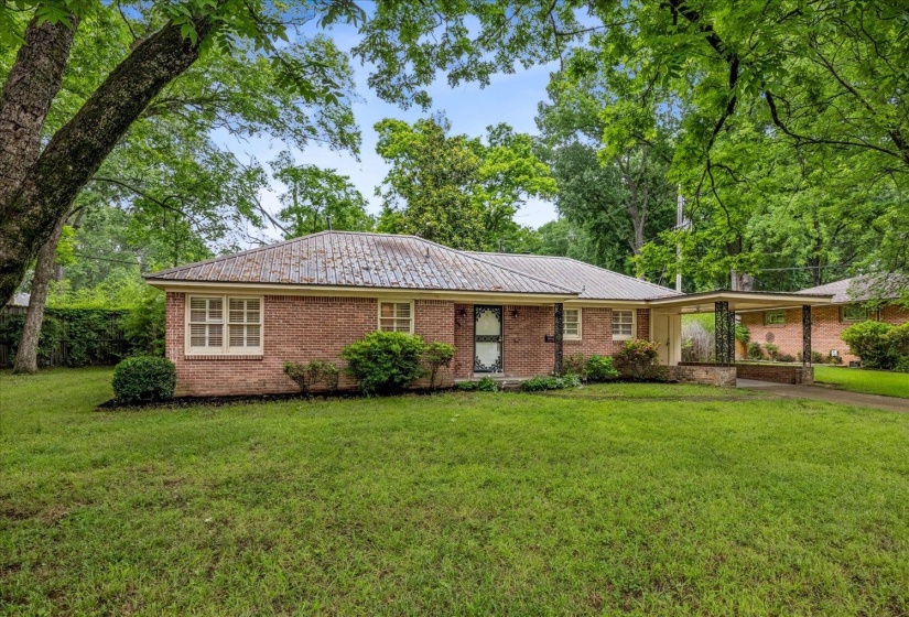 4596 CROSSOVER LN, Memphis, Tennessee 38117, 3 Bedroom Bedrooms, 6 Room Rooms,2 BathroomBathrooms,Residential,For Sale,CROSSOVER,0,10222541