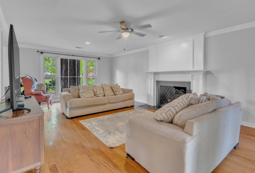 250 LOCUST GROVE DR, Memphis, Tennessee 38018, 4 Bedroom Bedrooms, 7 Room Rooms,2.1 BathroomBathrooms,Residential,For Sale,LOCUST GROVE,0,10222545