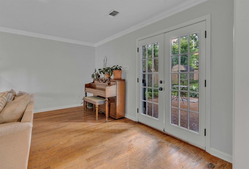250 LOCUST GROVE DR, Memphis, Tennessee 38018, 4 Bedroom Bedrooms, 7 Room Rooms,2.1 BathroomBathrooms,Residential,For Sale,LOCUST GROVE,0,10222545