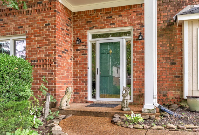 250 LOCUST GROVE DR, Memphis, Tennessee 38018, 4 Bedroom Bedrooms, 7 Room Rooms,2.1 BathroomBathrooms,Residential,For Sale,LOCUST GROVE,0,10222545