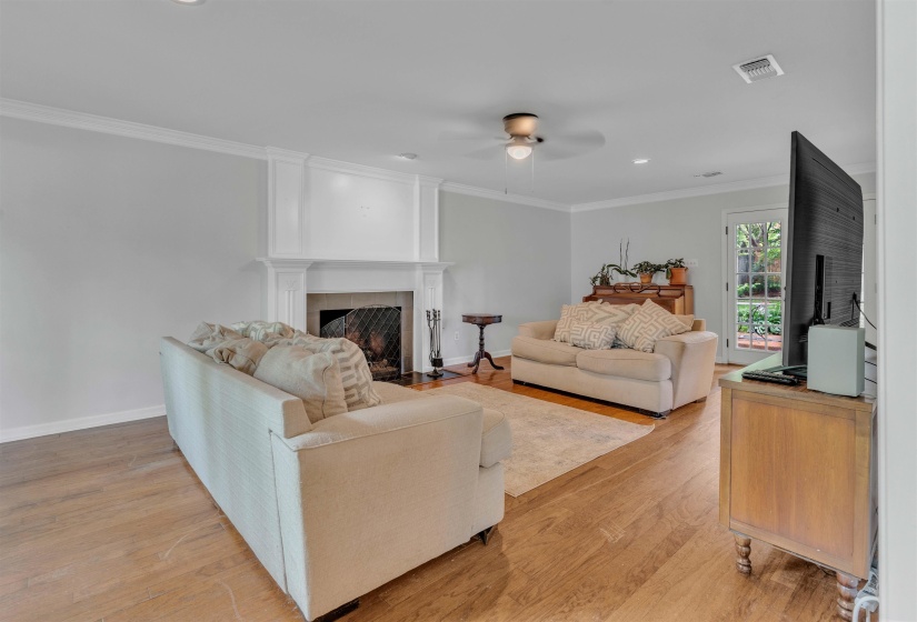250 LOCUST GROVE DR, Memphis, Tennessee 38018, 4 Bedroom Bedrooms, 7 Room Rooms,2.1 BathroomBathrooms,Residential,For Sale,LOCUST GROVE,0,10222545