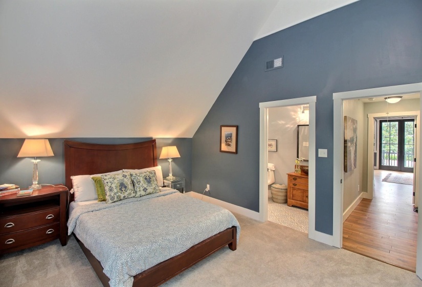 245 MAIN ST, Collierville, Tennessee 38017, 4 Bedrooms Bedrooms, 7 Rooms Rooms,4.1 BathroomsBathrooms,Residential,For Sale,MAIN,10222552