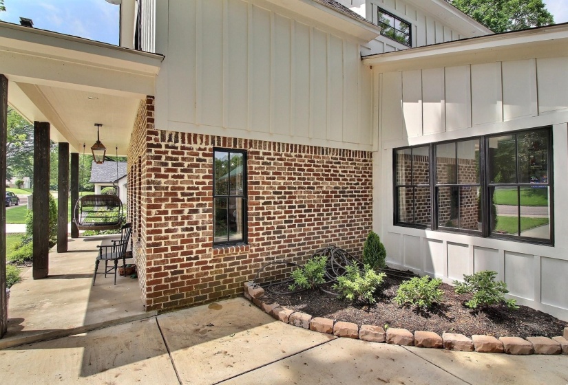 245 MAIN ST, Collierville, Tennessee 38017, 4 Bedrooms Bedrooms, 7 Rooms Rooms,4.1 BathroomsBathrooms,Residential,For Sale,MAIN,10222552
