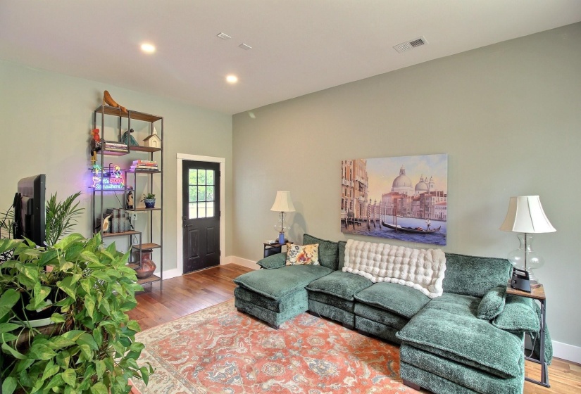 245 MAIN ST, Collierville, Tennessee 38017, 4 Bedrooms Bedrooms, 7 Rooms Rooms,4.1 BathroomsBathrooms,Residential,For Sale,MAIN,10222552
