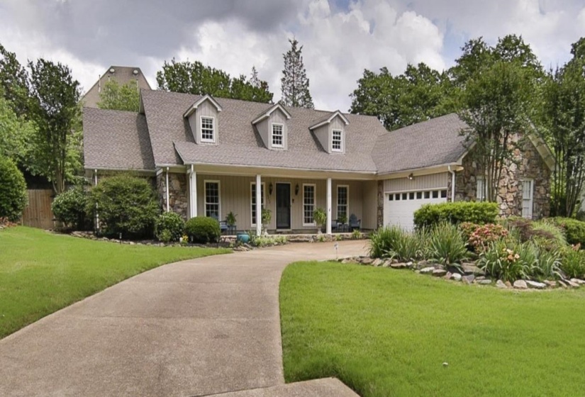 2848 OLD ELM LN, Germantown, Tennessee 38138, 4 Bedroom Bedrooms, 8 Room Rooms,3 BathroomBathrooms,Residential,For Sale,OLD ELM,0,10222555