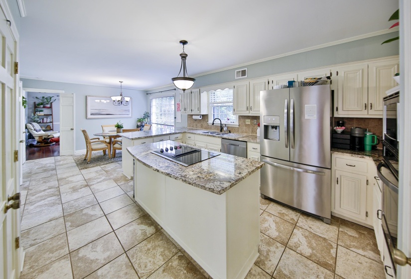 2848 OLD ELM LN, Germantown, Tennessee 38138, 4 Bedroom Bedrooms, 8 Room Rooms,3 BathroomBathrooms,Residential,For Sale,OLD ELM,0,10222555