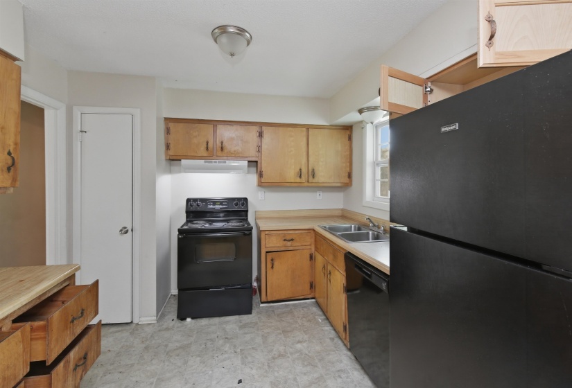 4709 RALEIGH-LAGRANGE RD, Memphis, Tennessee 38128, 4 Bedroom Bedrooms, 9 Room Rooms,2.1 BathroomBathrooms,Residential,For Sale,RALEIGH-LAGRANGE,0,10222561