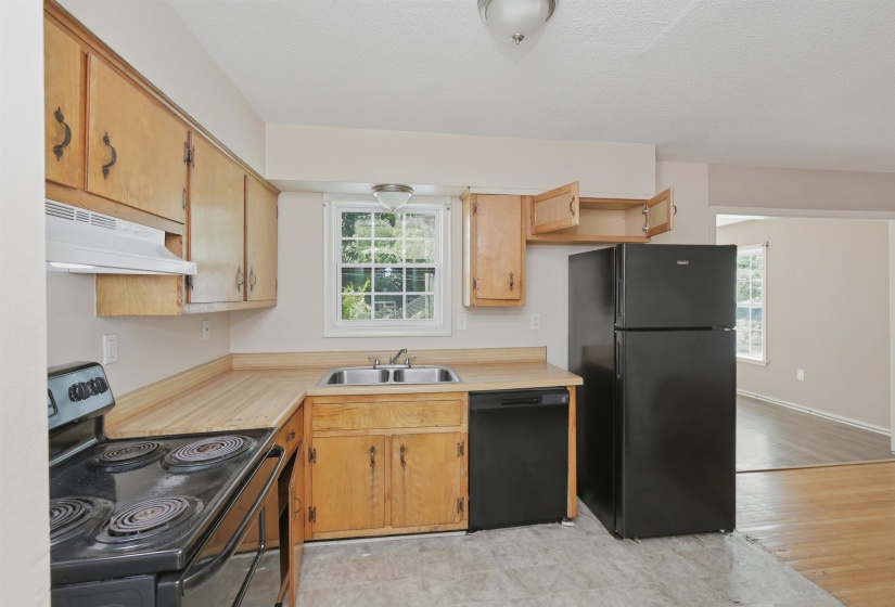 4709 RALEIGH-LAGRANGE RD, Memphis, Tennessee 38128, 4 Bedroom Bedrooms, 9 Room Rooms,2.1 BathroomBathrooms,Residential,For Sale,RALEIGH-LAGRANGE,0,10222561