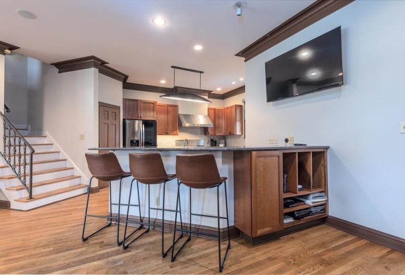 1020 ISLAND PARK DR, Memphis, Tennessee 38103, 4 Bedroom Bedrooms, 7 Room Rooms,4.1 BathroomBathrooms,Residential,For Sale,ISLAND PARK,0,10222570