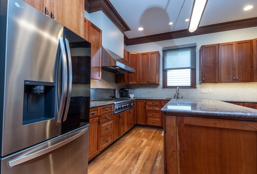1020 ISLAND PARK DR, Memphis, Tennessee 38103, 4 Bedroom Bedrooms, 7 Room Rooms,4.1 BathroomBathrooms,Residential,For Sale,ISLAND PARK,0,10222570