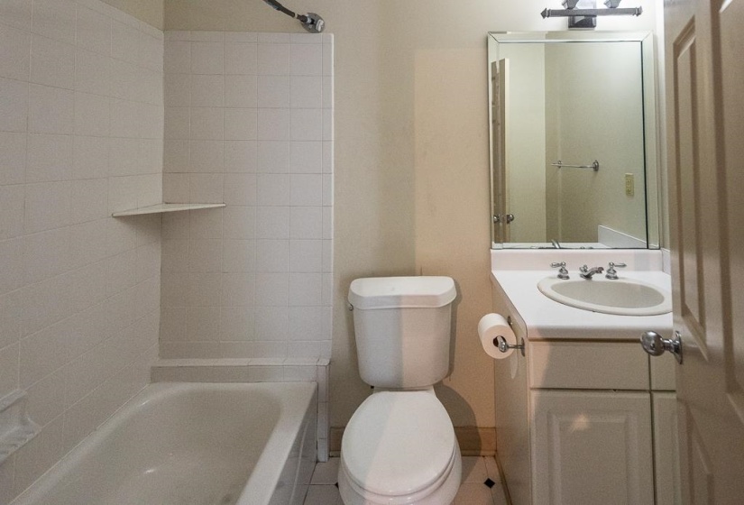 1020 ISLAND PARK DR, Memphis, Tennessee 38103, 4 Bedroom Bedrooms, 7 Room Rooms,4.1 BathroomBathrooms,Residential,For Sale,ISLAND PARK,0,10222570