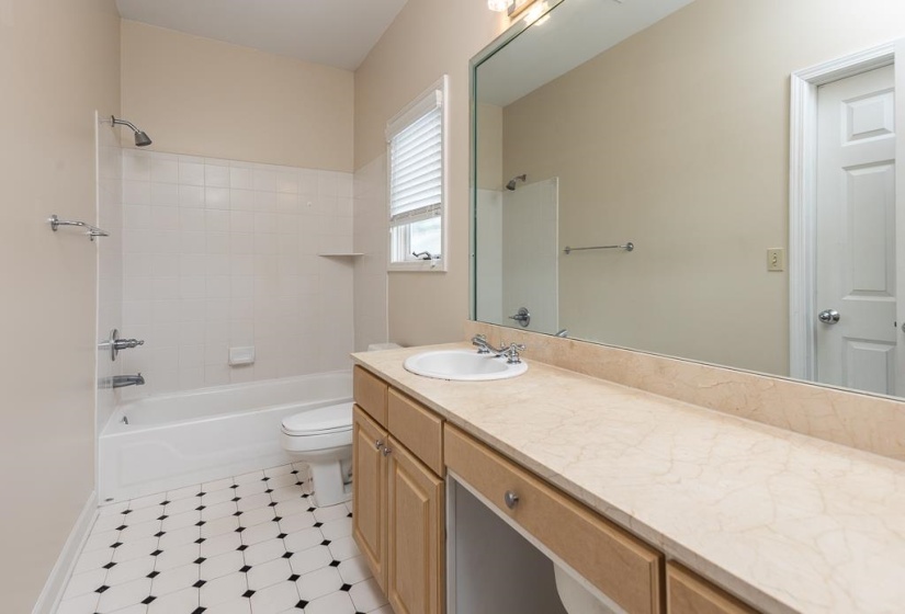 1020 ISLAND PARK DR, Memphis, Tennessee 38103, 4 Bedroom Bedrooms, 7 Room Rooms,4.1 BathroomBathrooms,Residential,For Sale,ISLAND PARK,0,10222570