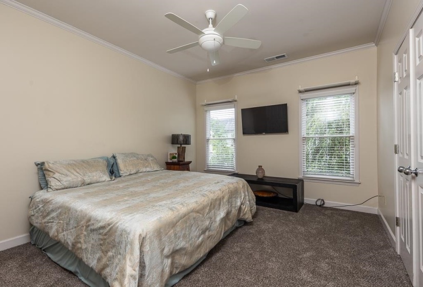 1020 ISLAND PARK DR, Memphis, Tennessee 38103, 4 Bedroom Bedrooms, 7 Room Rooms,4.1 BathroomBathrooms,Residential,For Sale,ISLAND PARK,0,10222570