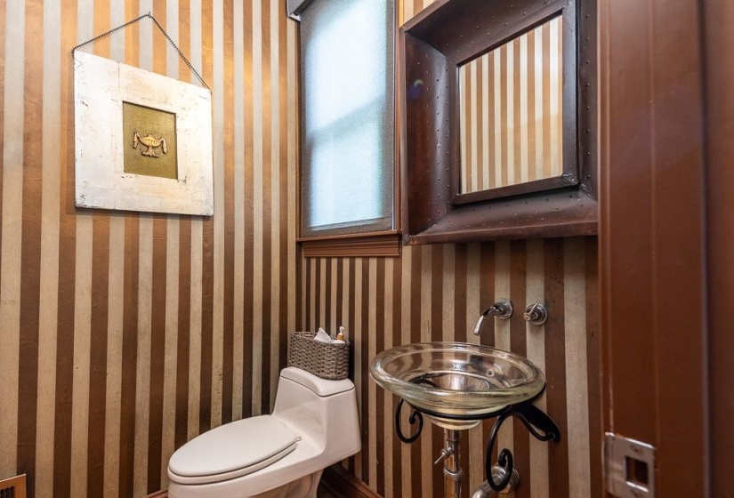1020 ISLAND PARK DR, Memphis, Tennessee 38103, 4 Bedroom Bedrooms, 7 Room Rooms,4.1 BathroomBathrooms,Residential,For Sale,ISLAND PARK,0,10222570