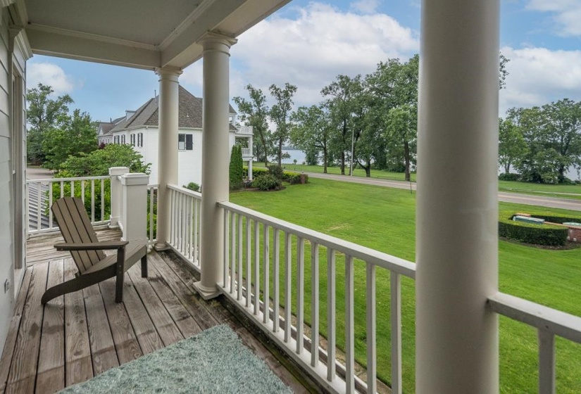 1020 ISLAND PARK DR, Memphis, Tennessee 38103, 4 Bedroom Bedrooms, 7 Room Rooms,4.1 BathroomBathrooms,Residential,For Sale,ISLAND PARK,0,10222570