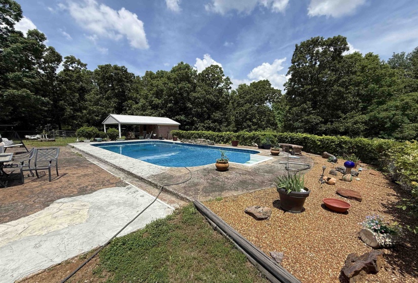 1777 HIGGINBOTTOM RD, Selmer, Tennessee 38375-5067, 3 Bedrooms Bedrooms, 9 Rooms Rooms,2 BathroomsBathrooms,Residential,For Sale,HIGGINBOTTOM,10222572