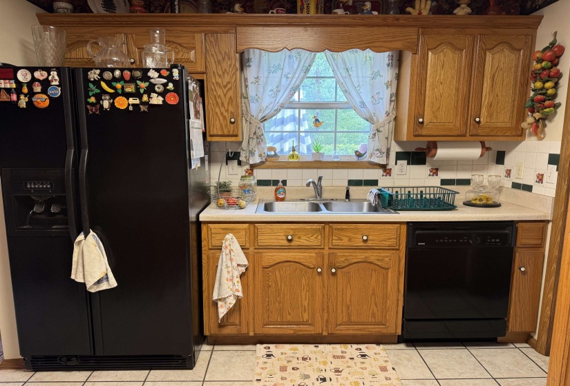 1777 HIGGINBOTTOM RD, Selmer, Tennessee 38375-5067, 3 Bedrooms Bedrooms, 9 Rooms Rooms,2 BathroomsBathrooms,Residential,For Sale,HIGGINBOTTOM,10222572