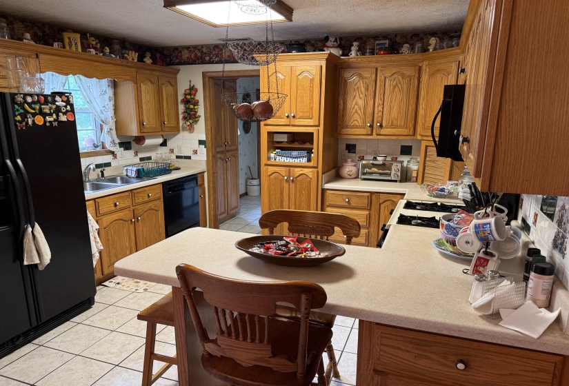 1777 HIGGINBOTTOM RD, Selmer, Tennessee 38375-5067, 3 Bedrooms Bedrooms, 9 Rooms Rooms,2 BathroomsBathrooms,Residential,For Sale,HIGGINBOTTOM,10222572