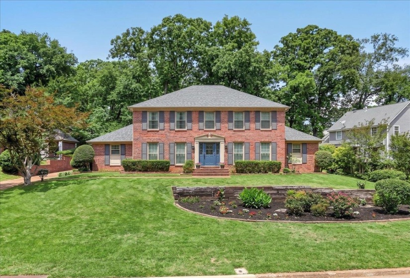 7360 MAGNOLIA RIDGE DR, Germantown, Tennessee 38138, 5 Bedroom Bedrooms, 9 Room Rooms,3.1 BathroomBathrooms,Residential,For Sale,MAGNOLIA RIDGE,0,10222575