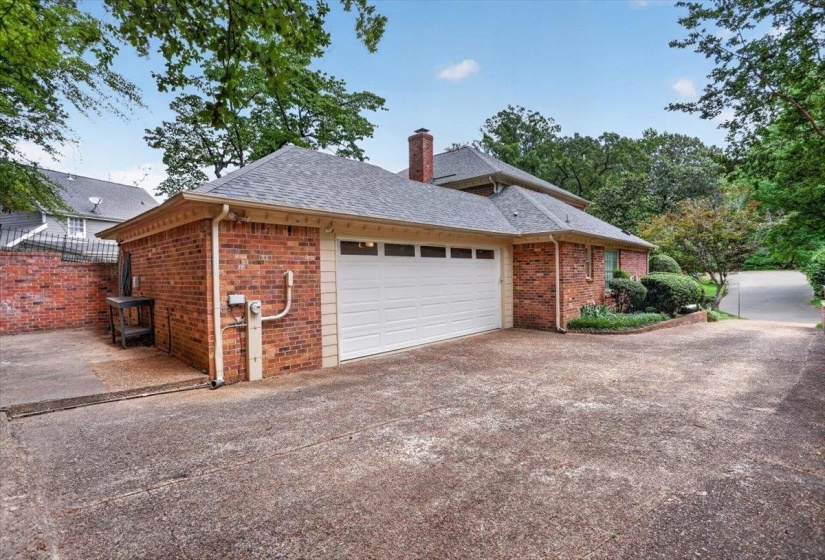 7360 MAGNOLIA RIDGE DR, Germantown, Tennessee 38138, 5 Bedroom Bedrooms, 9 Room Rooms,3.1 BathroomBathrooms,Residential,For Sale,MAGNOLIA RIDGE,0,10222575