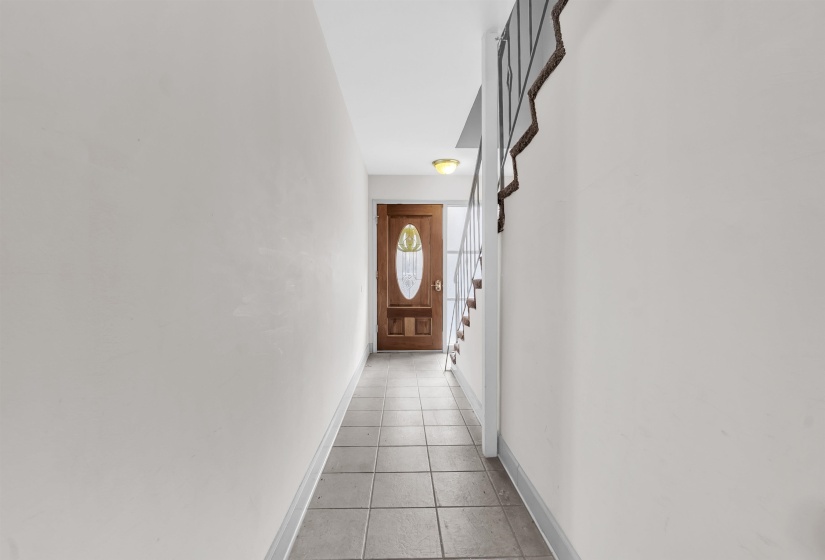 4400 POPLAR AVE, Memphis, Tennessee 38117, 1 Bedroom Bedrooms, 4 Room Rooms,1.1 BathroomBathrooms,Residential,For Sale,POPLAR,0,10222592