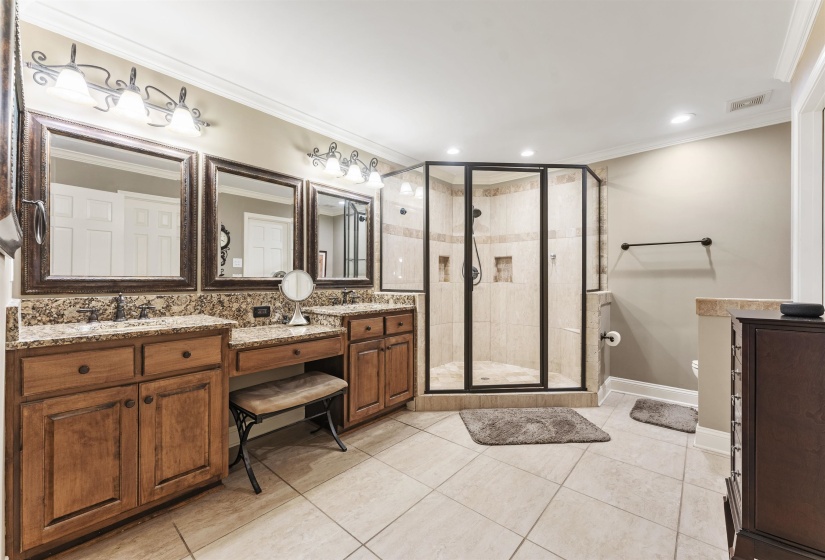 3215 ALFRED DR, Bartlett, Tennessee 38133, 5 Bedrooms Bedrooms, 11 Rooms Rooms,3.1 BathroomsBathrooms,Residential,For Sale,ALFRED,10222598
